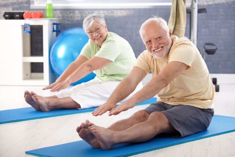 10 Best Knee Strengthening Exercises for Seniors - Dr. Saurabh Giri