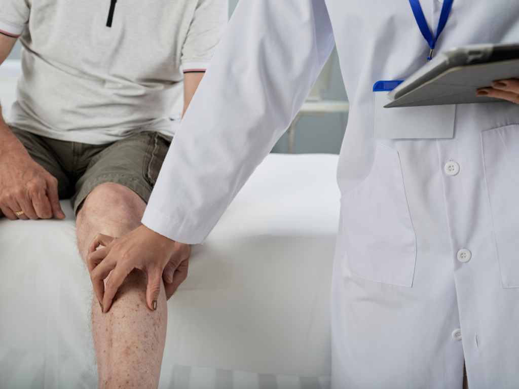 Managing Pain and Discomfort After ACL Reconstruction Surgery